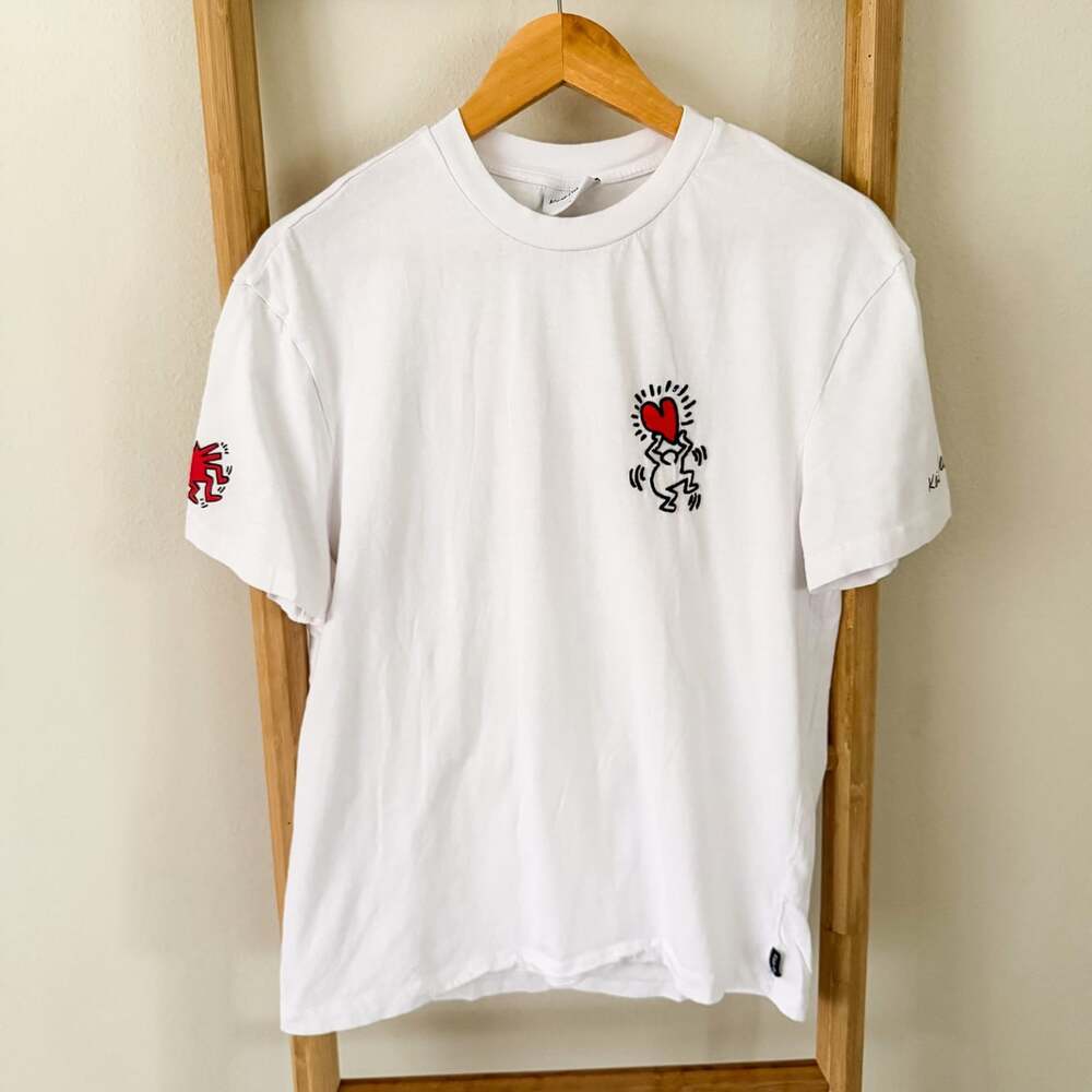 Keith Haring White Graphic T-Shirt Small 100% Cotton Heart Street Art Tee